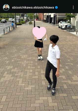 市川團十郎のインスタグラム（＠ｅｂｉｚｏｉｃｈｉｋａｗａ．ｅｂｉｚｏｉｃｈｉｋａｗａ）より