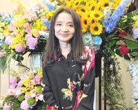 　５０周年ライブを行った山崎ハコ