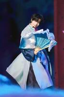 　パフォーマンスするＢＥＯＭＧＹＵ　ⓟ＆©　ＢＩＧＨＩＴ　ＭＵＳＩＣ