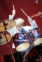 　パフォーマンスするＨＵＥＮＩＮＧＫＡＩ　ⓟ＆©　ＢＩＧＨＩＴ　ＭＵＳＩＣ