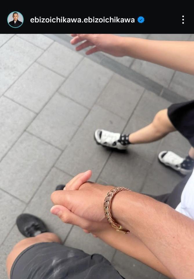 市川團十郎のインスタグラム（＠ｅｂｉｚｏｉｃｈｉｋａｗａ．ｅｂｉｚｏｉｃｈｉｋａｗａ）より 