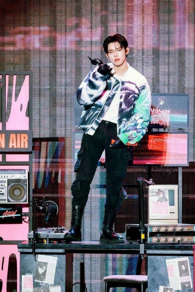 　パフォーマンスするＹＥＯＵＮＪＵＮ　ⓟ＆©　ＢＩＧＨＩＴ　ＭＵＳＩＣ