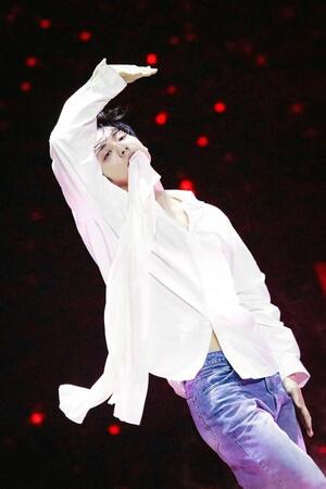 　パフォーマンスするＳＯＯＢＩＮ　ⓟ＆©　ＢＩＧＨＩＴ　ＭＵＳＩＣ