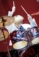 　パフォーマンスするＨＵＥＮＩＮＧＫＡＩ　ⓟ＆©　ＢＩＧＨＩＴ　ＭＵＳＩＣ