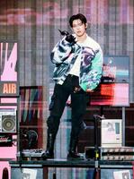 　パフォーマンスするＹＥＯＵＮＪＵＮ　ⓟ＆©　ＢＩＧＨＩＴ　ＭＵＳＩＣ