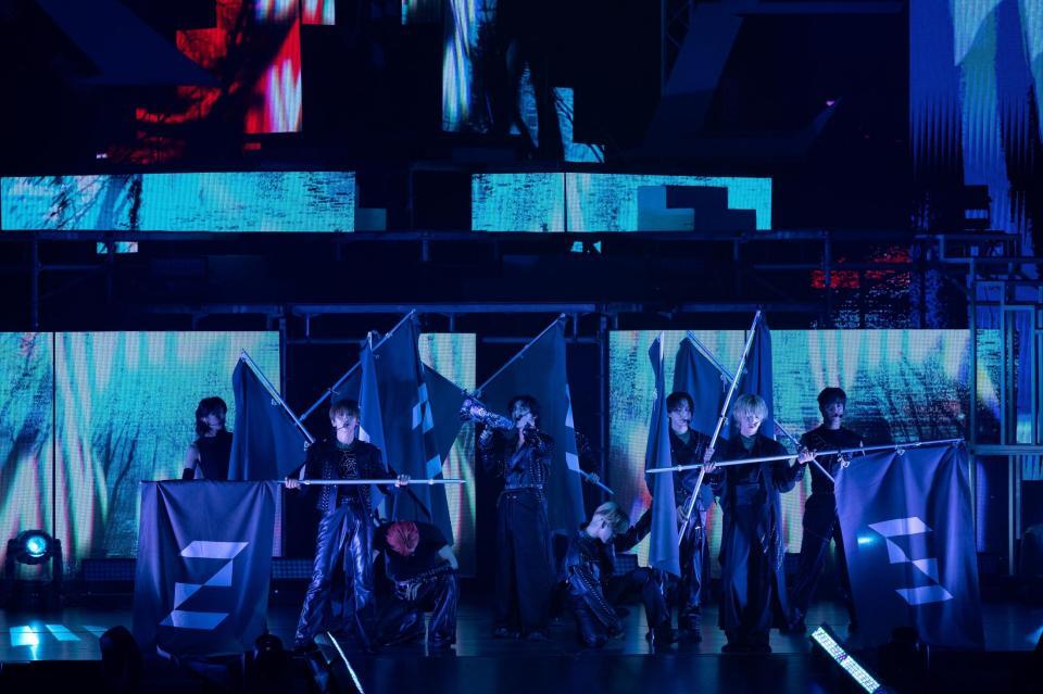 　ライブを行ったＩＮＩ　©ＬＡＰＯＮＥ　ＥＮＴＥＲＴＡＩＮＭＥＮＴ