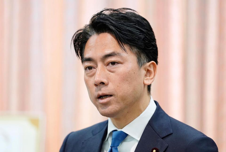 　政府備蓄米放出の新方式を発表した小泉農相