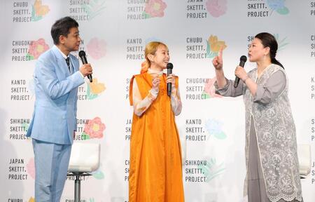 　あいさつの長さを島崎和歌子（右）からツッコまれる中山秀征。中央は高橋愛（撮影・西岡正）