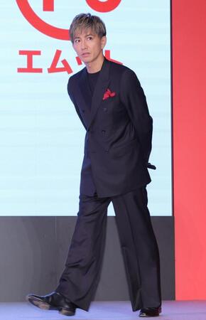 　登壇する木村拓哉（撮影・西岡正）