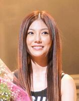 　島谷ひとみ（２００４年１０月撮影）