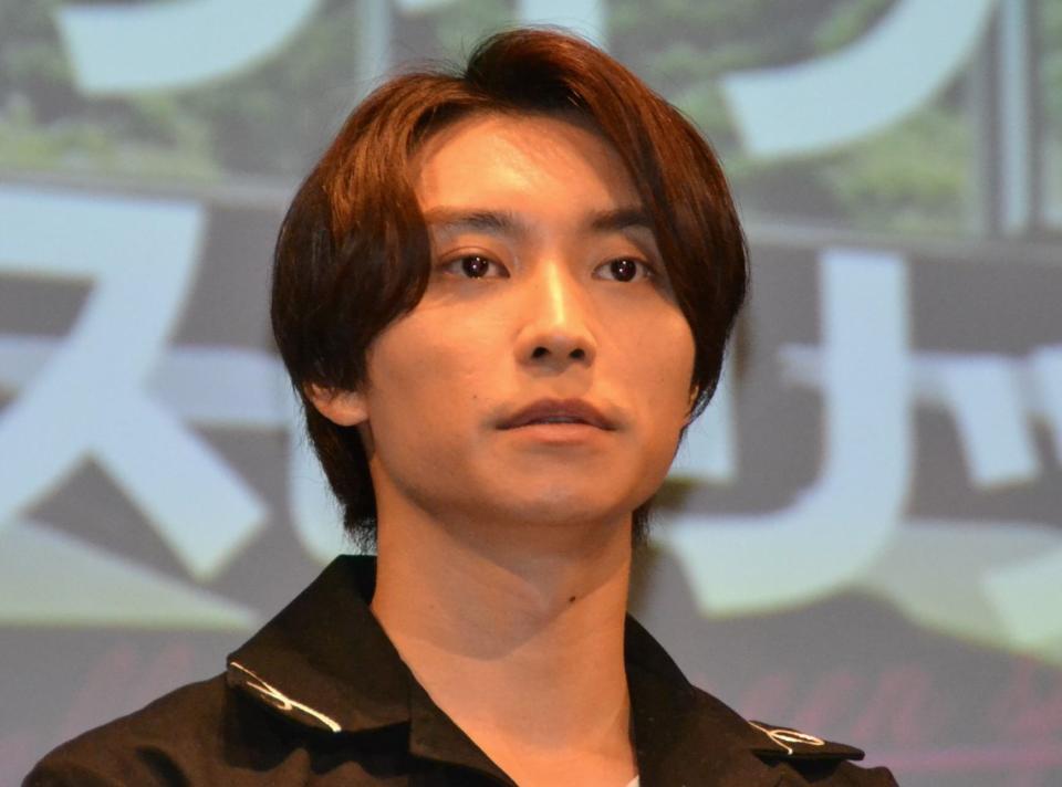 　映画「劇場版　スメルズ　ライク　グリーン　スピリット」完成披露上演会に登場した阿部顕嵐