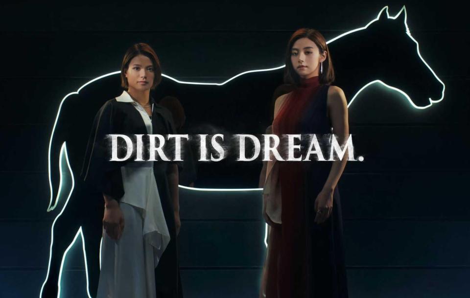 　ＣＭで共演する阿部詩（左）と池田エライザ