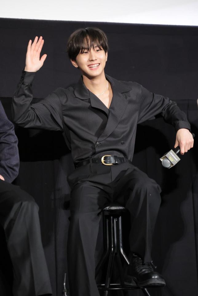 　ＥＮＧＥＮＥとイベントを楽しむＥＮＨＹＰＥＮのＪＵＮＧＷＯＮ（撮影・吉澤敬太）