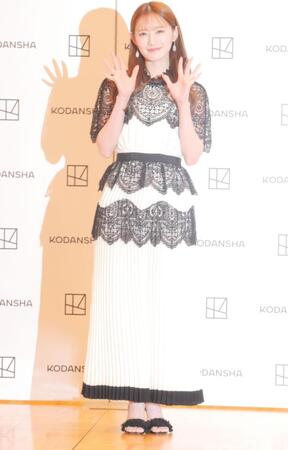 　会見に出席した中田花奈