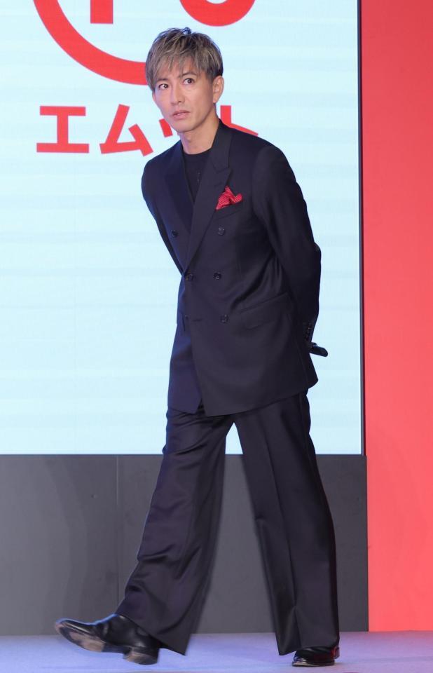 　登壇する木村拓哉（撮影・西岡正）