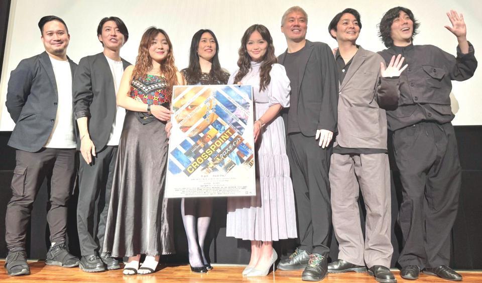 　イベントに出席した生島翔（左から２人目）、生島勇輝（右から３人目）ら