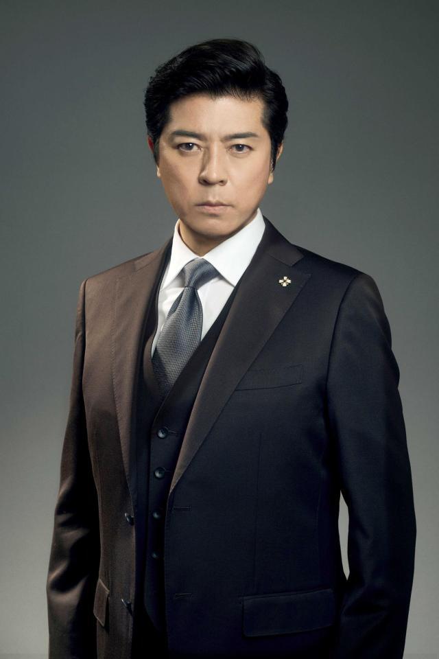 　無表情な主人公を演じる上川隆也　Ⓒ「能面検事」製作委員会