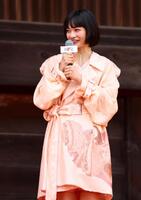 　「国宝」ジャパンプレミアであいさつする見上愛（撮影・山口登）