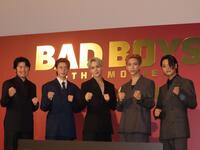 　映画「ＢＡＤ　ＢＯＹＳ－ＴＨＥ　ＭＯＶＩＥ－」の舞台あいさつに登壇した（左から）西川達郎監督、山中柔太朗、豆原一成、池﨑理人、井上想良