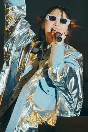 　「ＲＩＨＯ　ＳＡＹＡＳＨＩ　ＢＩＲＴＨＤＡＹ　Ｆａｎ　Ｍｅｅｔｉｎｇ-ＰＬＡＹ　ＧＲＯＵＮＤ！-ｖｏｌ．４」でパフォーマンスを行う鞘師里保