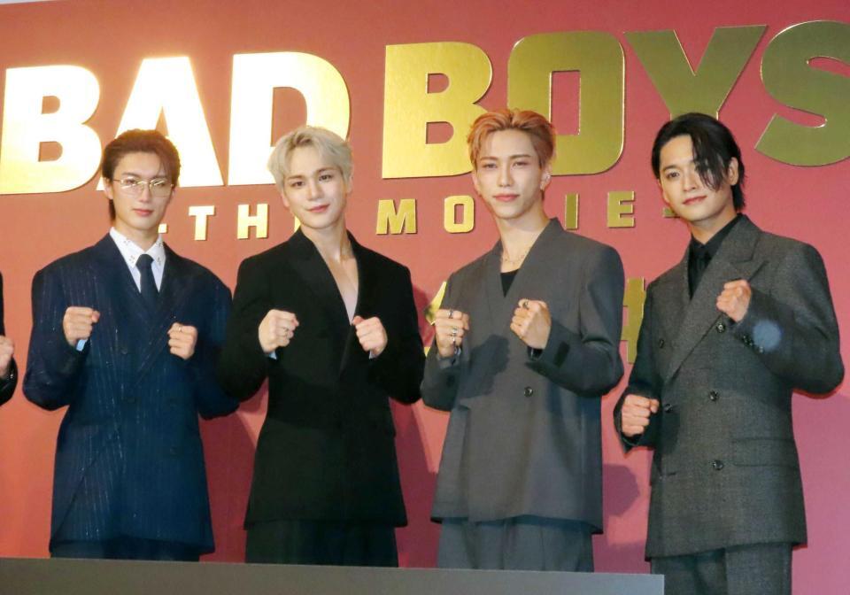　映画「ＢＡＤ　ＢＯＹＳ－ＴＨＥ　ＭＯＶＩＥ－」の舞台あいさつに登壇した（左から）山中柔太朗、豆原一成、池﨑理人、井上想良