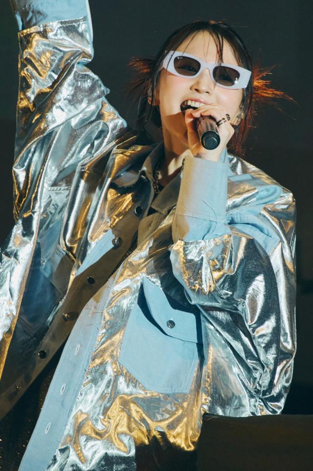 　「ＲＩＨＯ　ＳＡＹＡＳＨＩ　ＢＩＲＴＨＤＡＹ　Ｆａｎ　Ｍｅｅｔｉｎｇ-ＰＬＡＹ　ＧＲＯＵＮＤ！-ｖｏｌ．４」でパフォーマンスを行う鞘師里保