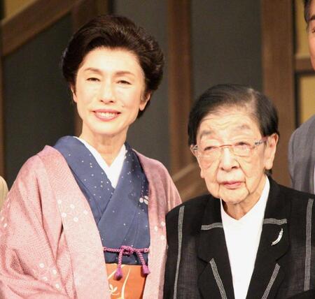 　取材に応じた久本雅美（左）と石井ふく子さん