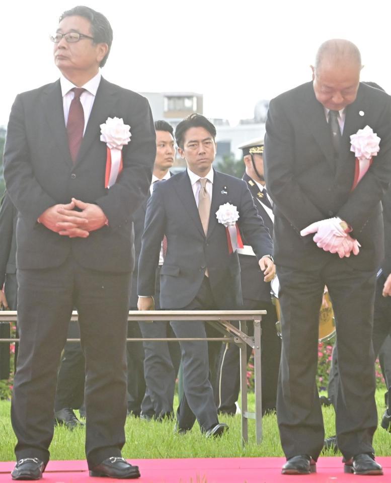 　ダービーの表彰式に姿を見せた小泉進次郎農林水産大臣（撮影・持木克友）