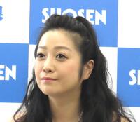 　１３年ぶりの写真集「ふた　たび」を発売した小向美奈子