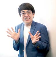 　撮影に応じたヒューマン中村