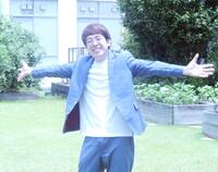 　撮影に応じたヒューマン中村