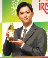 　アイリスオーヤマ緑茶飲料新商品発表会に出席した吉沢亮