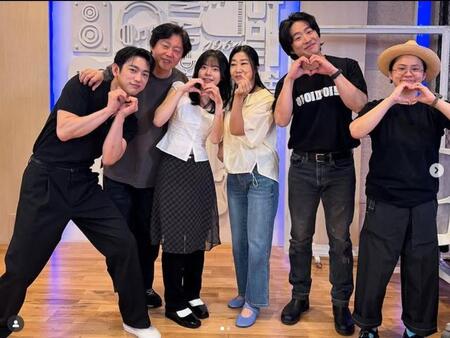 　韓国ラジオ「正午の希望曲、キム・シニョンです」の公式インスタグラム＠ｍｂｃｒａｄｉｏ１２より