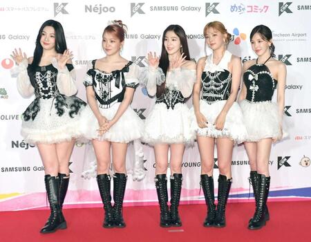 　Ｒｅｄ　Ｖｅｌｖｅｔ＝２０２４年５月撮影　スルギは右から２番目