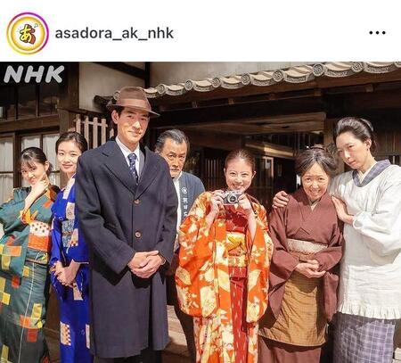 のぶ実家の決め決めオフショット！釜次とくらは、ここでも迷信に怯えるｗ　朝ドラ「あんぱん」公式のインスタグラム＠ａｓａｄｏｒａ＿ａｋ＿ｎｈｋより