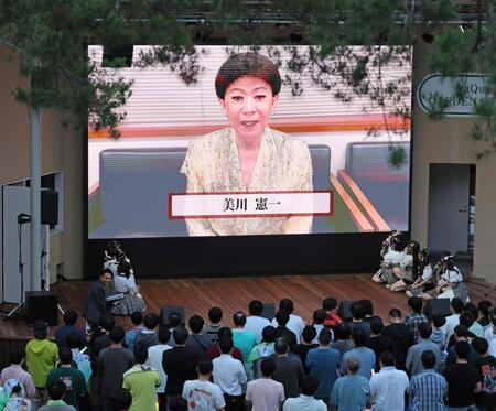 　ビデオメッセージで可憐なアイボリーにエールを送った美川憲一（撮影・棚橋慶太）
