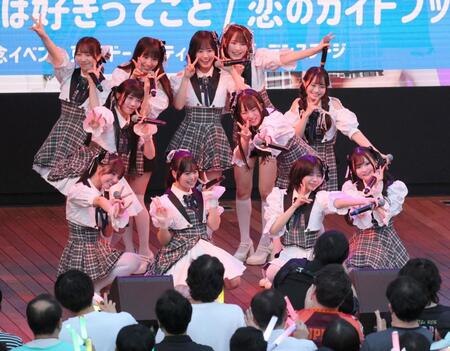 　パフォーマンスする可憐なアイボリー（撮影・棚橋慶太）