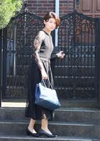 　弔問を終えた元ＮＨＫアナウンサーの青山祐子さん（撮影・佐々木彰尚）