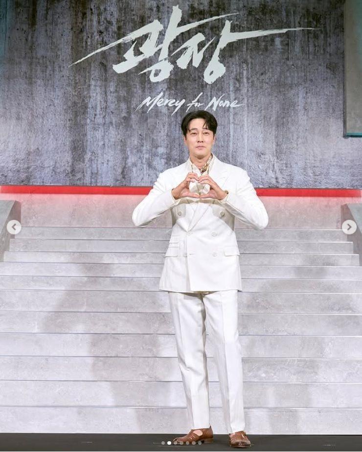 　Ｎｅｔｆｌｉｘ　Ｋｏｒｅａの公式インスタグラム＠ｎｅｔｆｌｉｘｋｒより　ドラマ「広場」で主演を務めたソ・ジソブ