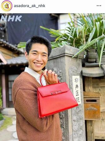 「あんぱん」の公式インスタグラム＠ａｓａｄｏｒａ＿ａｋ＿ｎｈｋより。千尋役の中沢元紀