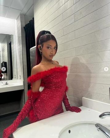 ＫＡＴＳＥＹＥ　ララの公式インスタグラム＠ｌａｒａｒａｊｊより