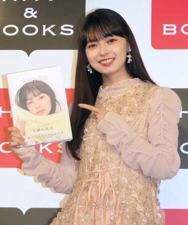 　イベントに登場した上國料萌衣