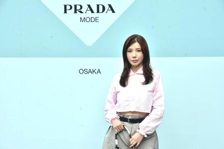 　フォトコールに登場した仲里依紗