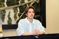 　主演舞台について語る中山優馬
