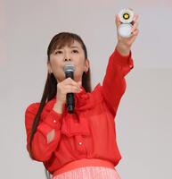 　ヨーヨーを手に思い出を語る南野陽子（撮影・棚橋慶太）