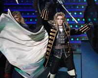 　『悪魔城ドラキュラ』でアルカードを演じる永久輝せあ（撮影・高部洋祐）