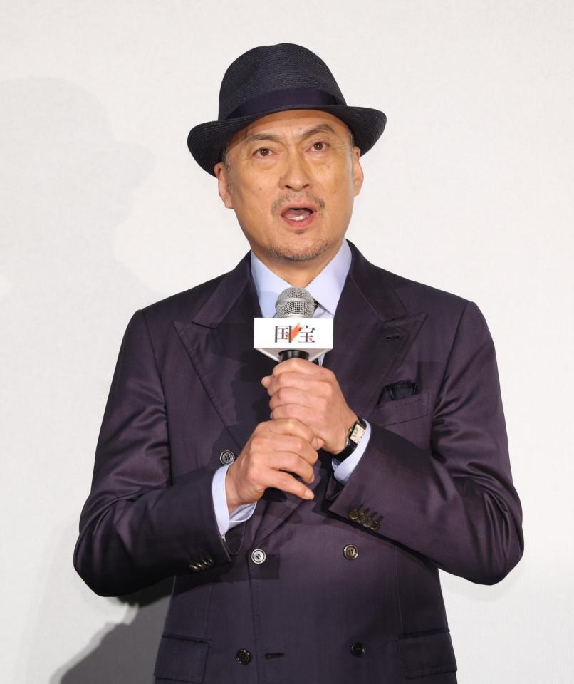 　「早く映画を見てほしい」と話す渡辺謙（撮影・西岡正）