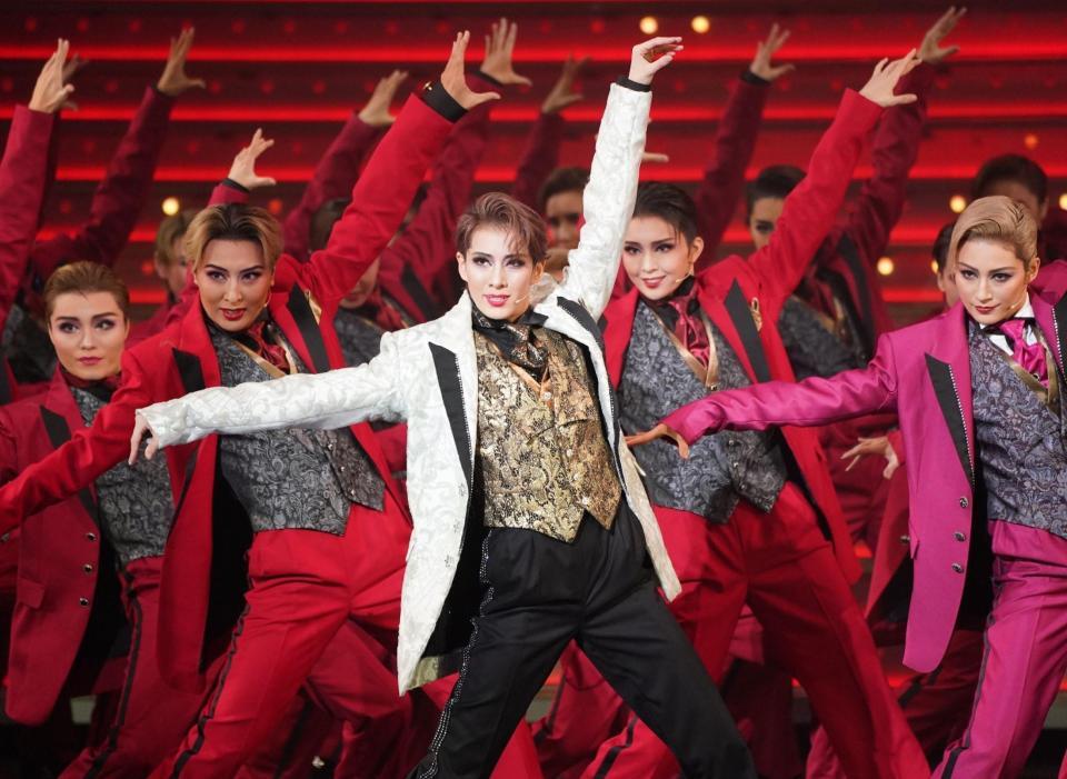 花組 宝塚公演 悪魔城ドラキュラ/愛,Love Revue! DVD 永久輝せあ 人気