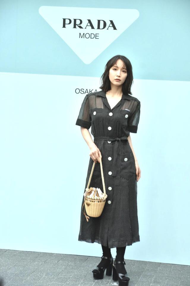 　フォトコールに登場した吉岡里帆