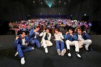 　初ツアーの初日を迎えたＭＡＴＳＵＲＩの（左から）柳田優樹、鈴木渉、松岡卓弥、小野寺翼、橋爪健二、渡辺真